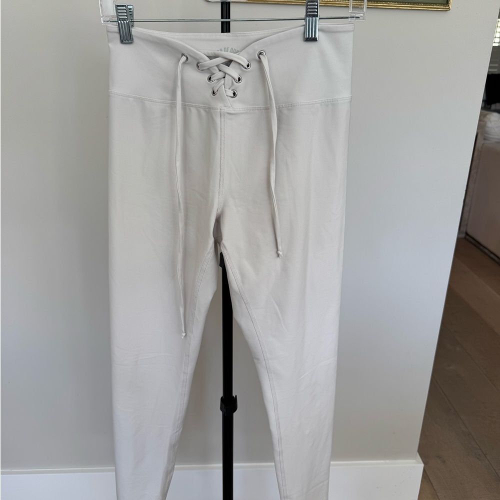 White Lace-Up Leggings Year of Ours
